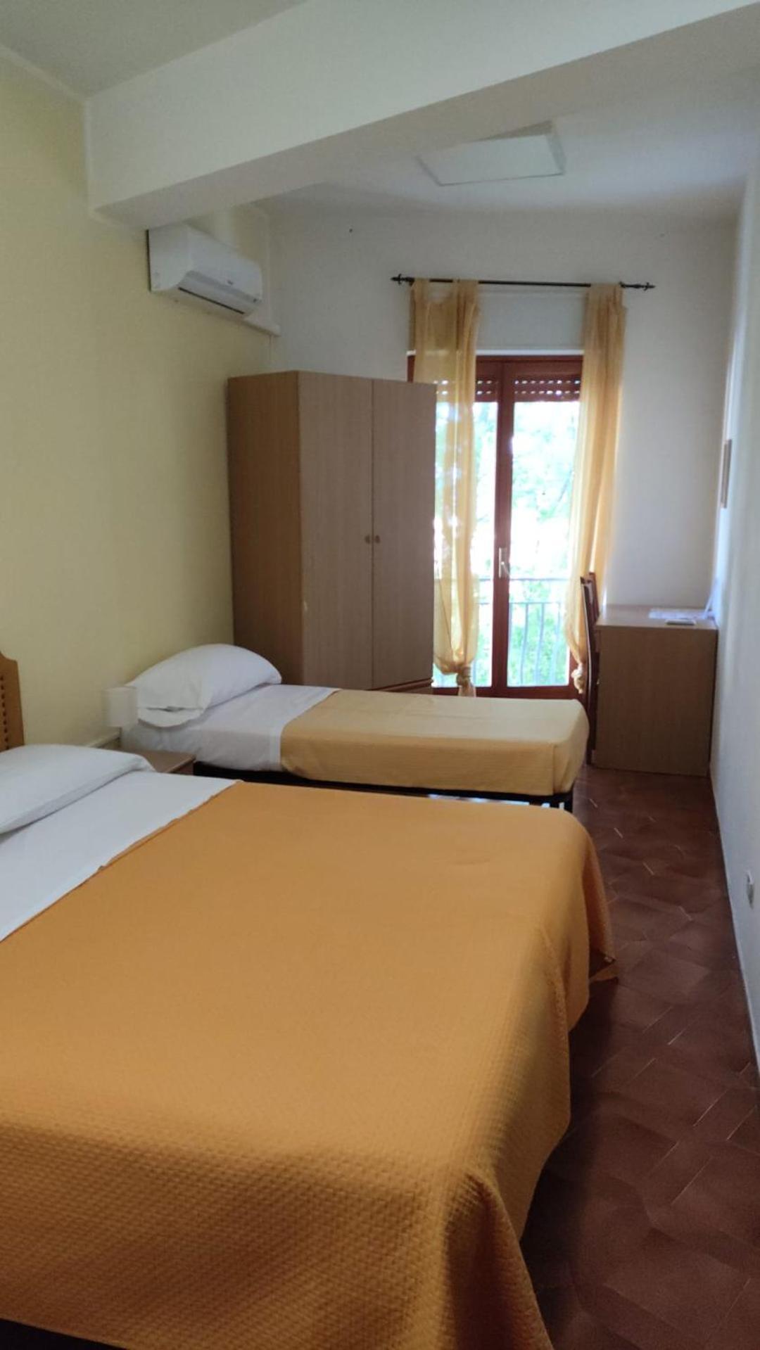 Piccolo Hotel Nuova Gestione Cala Gonone Exteriör bild