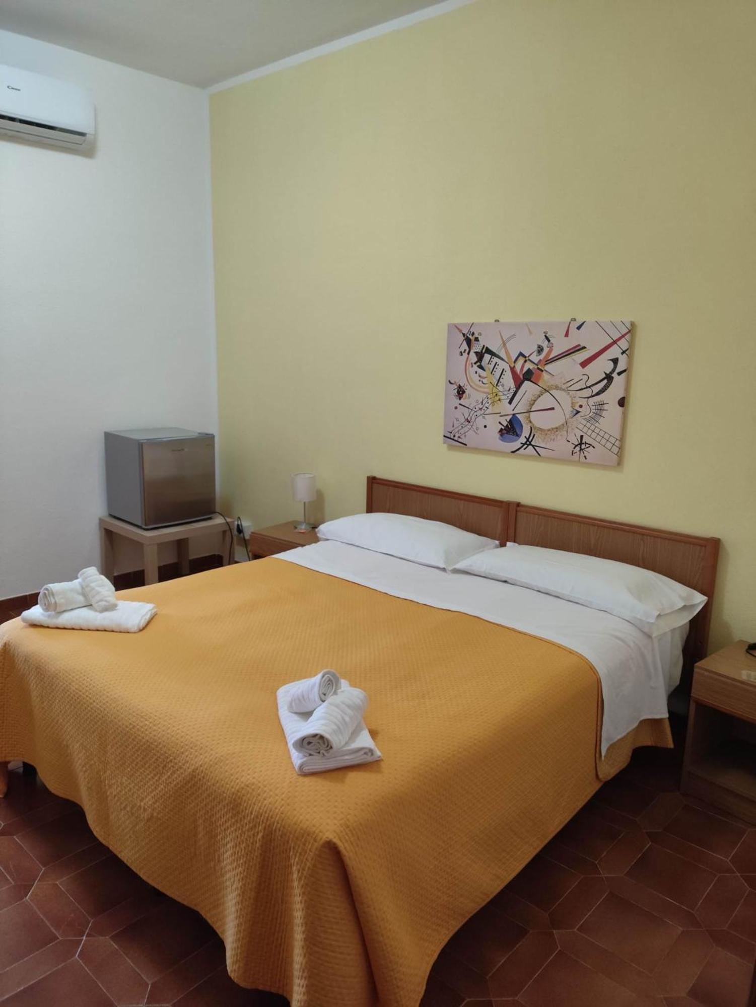 Piccolo Hotel Nuova Gestione Cala Gonone Exteriör bild